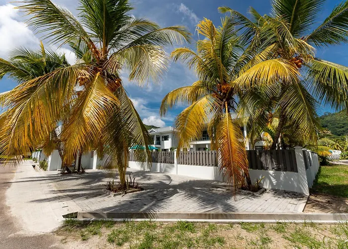 Anse La Mouche Aparthotel