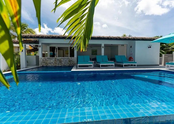 Anse La Mouche 4* Baie Lazare (Mahe)